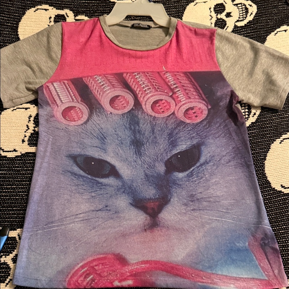 Women’s Size Small Dimepiece Cat Shirt